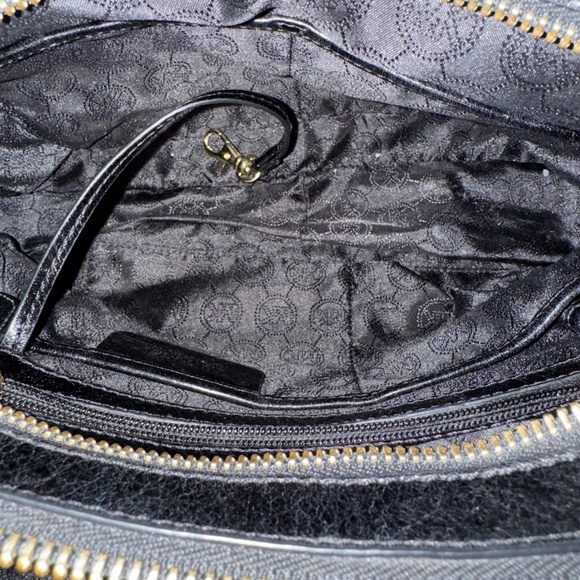 Michael Kors Alexis Medium Satchel Black - Picture 5 of 11